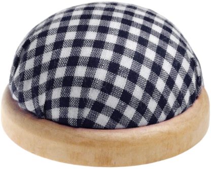 rundes Tisch - Nadelkissen mit dunkler Holzumrandung, blau & weiß