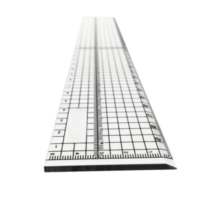 Schneide-Lineal mit Metallkante, 30 cm lang, 5 cm breit, transparent mit Messraster